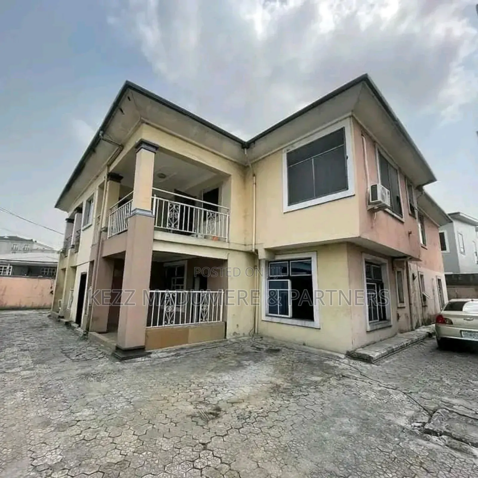 9bdrm Block of Flats in New Gra , Port for sale in Port-Harcourt