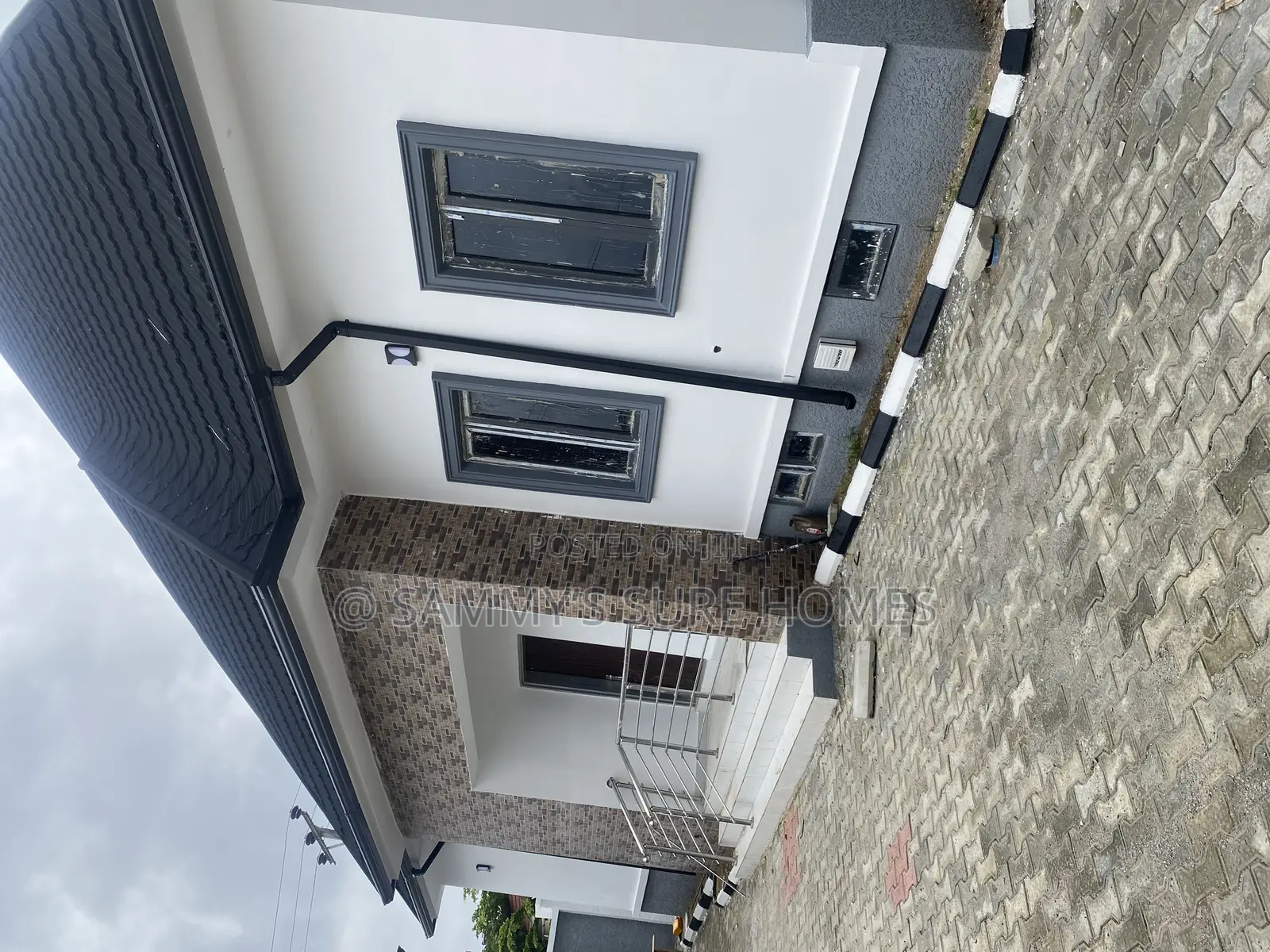 3bdrm Bungalow in Queens Estate, Gwarinpa for sale in Gwarinpa