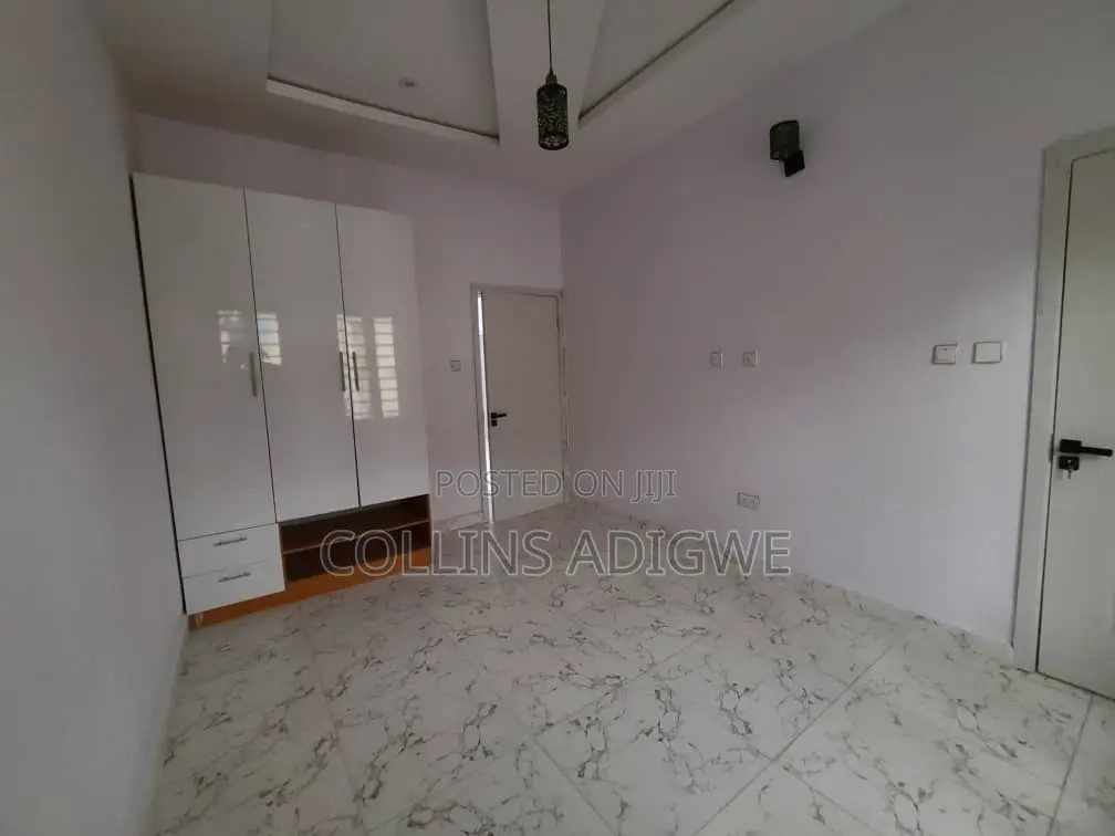 4bdrm Duplex in Oral Estate Chevron for sale in Chevron