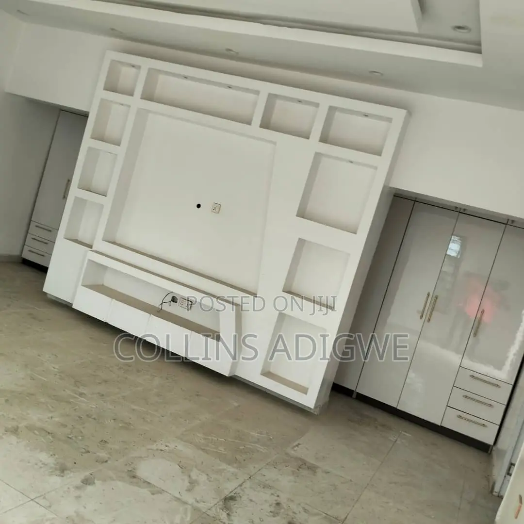 4bdrm Duplex in Monastery Road for sale in Sangotedo