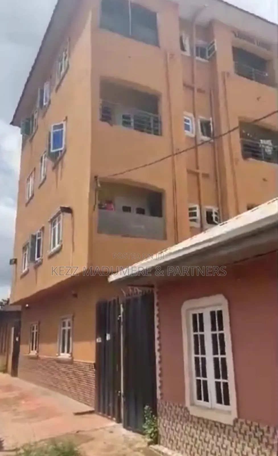 For Sale: 32 Rooms Students' Hostel in Enugu
