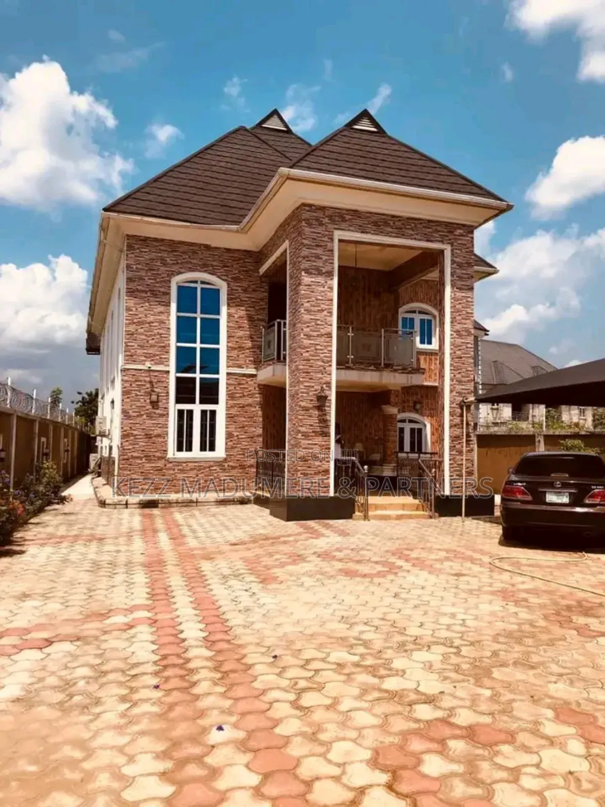 4bdrm Duplex in Umuosu Naze , Owerri for sale in Owerri