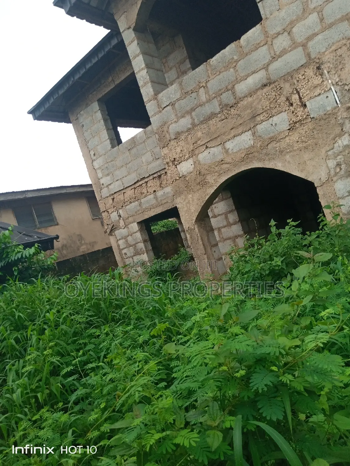 16bdrm House in Polytechnic, Ibadan, Akala Express for sale in Akala Express