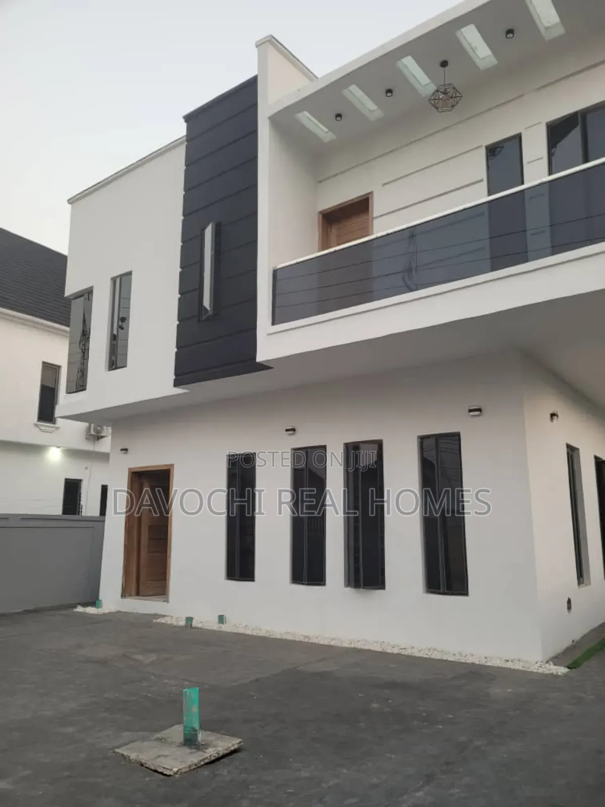 4bdrm Duplex in Orchid Road, Lekki for sale in Lekki