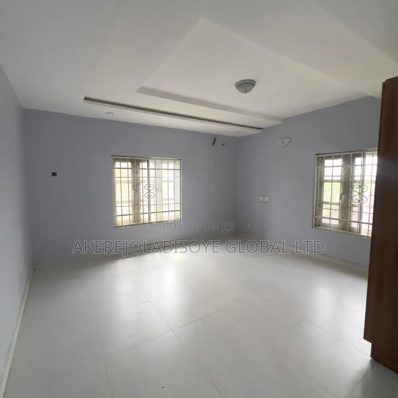 5bdrm Duplex in In An Estate Idu for sale in Idu