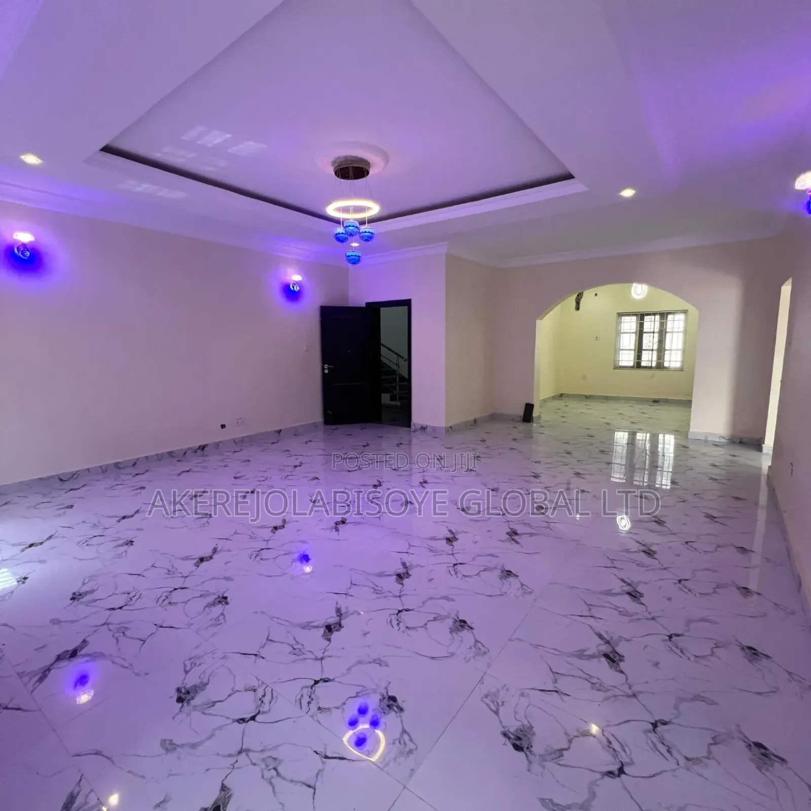 5bdrm Duplex in In An Estate Idu for sale in Idu