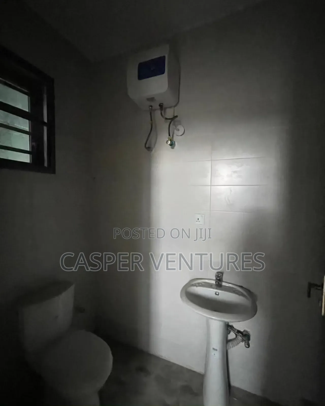 1bdrm Room & Parlour in Elegushi for sale in Ikate-Elegushi