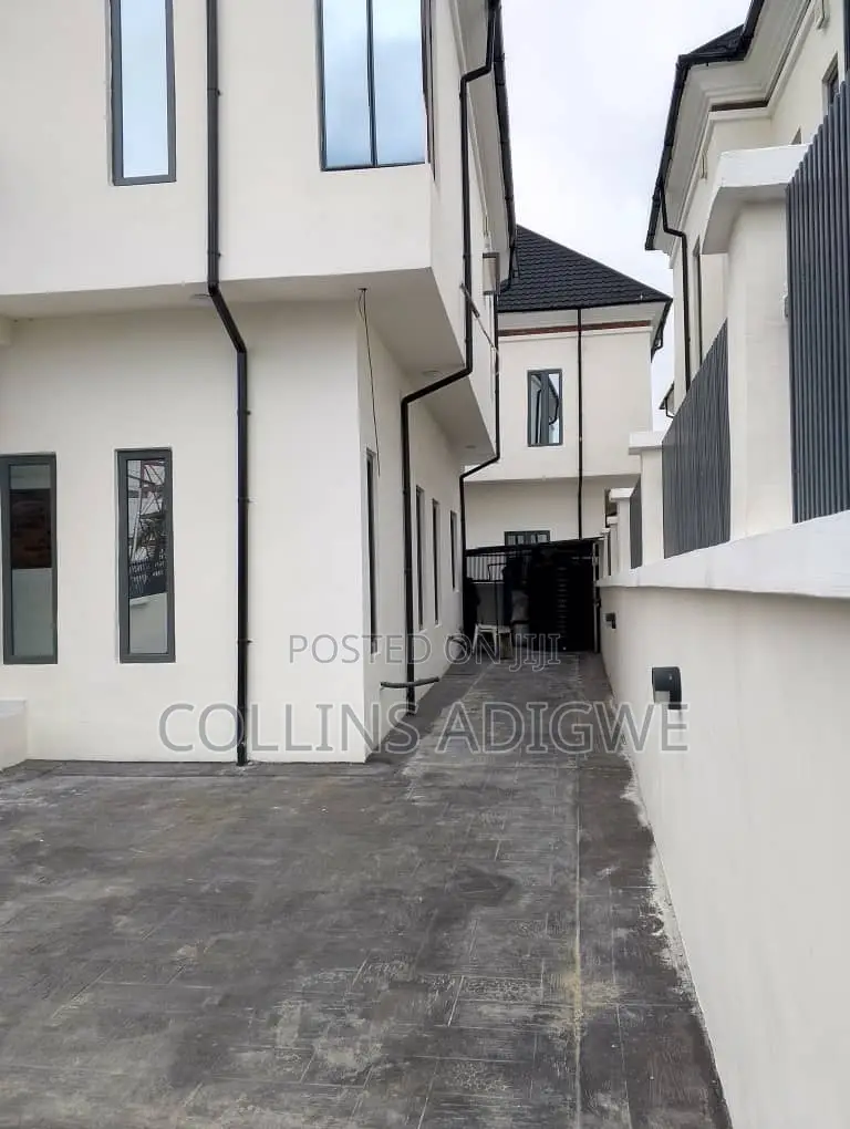 5bdrm Duplex in Ikate-Lekki, Ikota for sale in Ikota