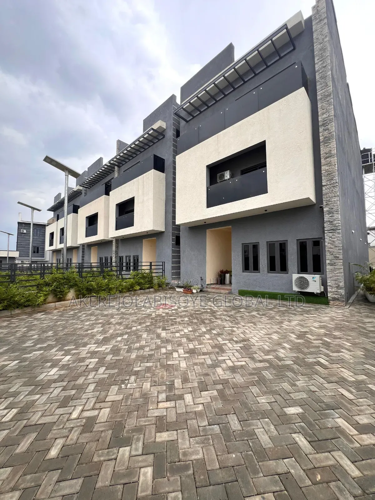 4bdrm Duplex in Jahi Gilmore for rent in Jahi