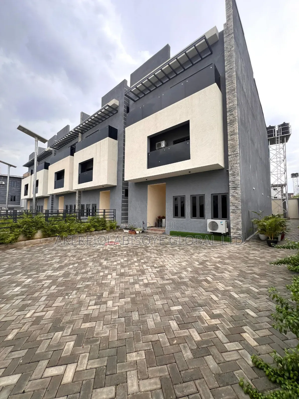 4bdrm Duplex in Jahi Gilmore for rent in Jahi