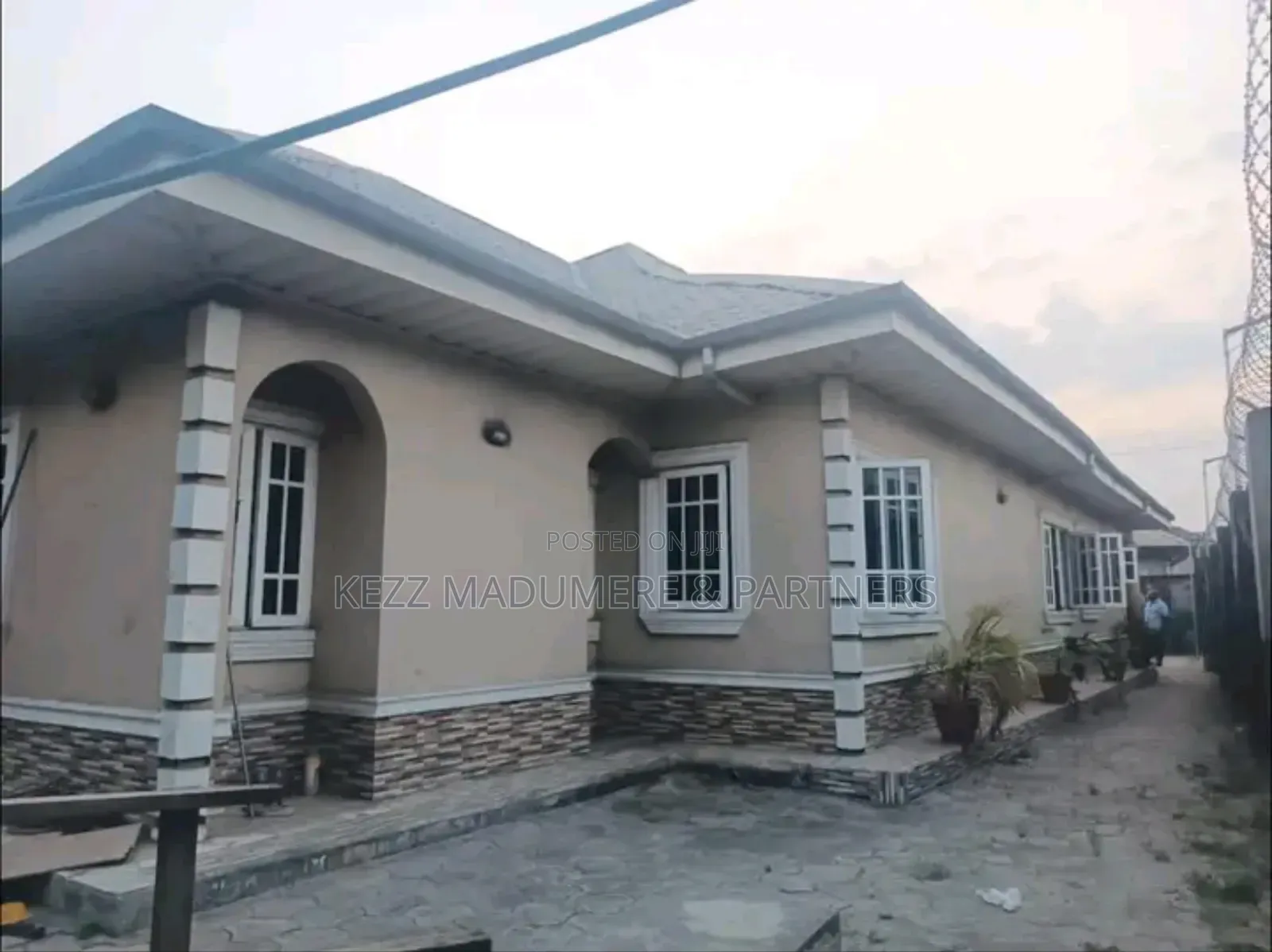5bdrm Bungalow in Rukpokwu, Port for sale in Port-Harcourt