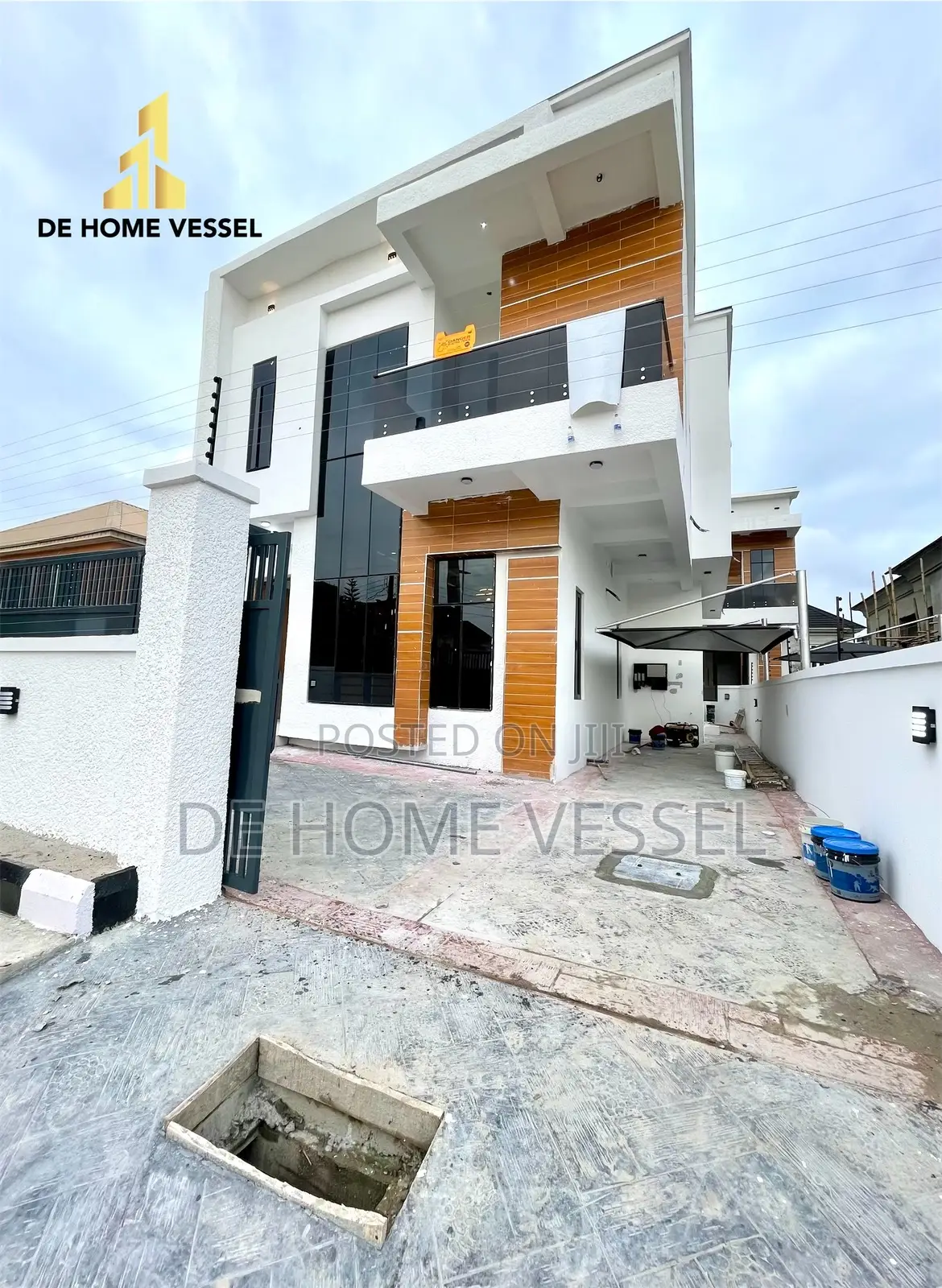 5bdrm Duplex in Lekki for sale in Lekki
