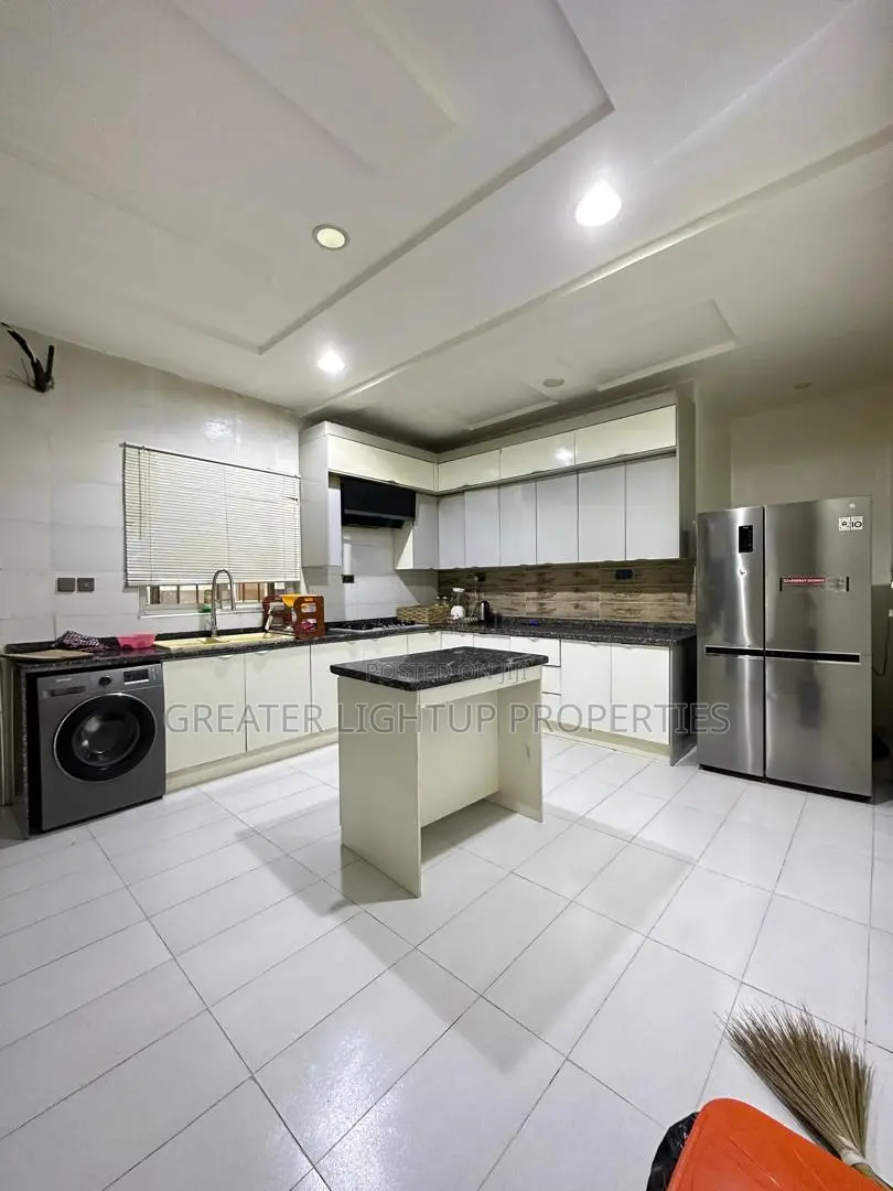 Furnished 4bdrm Duplex in Victoria Bay Estate, Lekki Phase 1 for sale in Lekki Phase 1