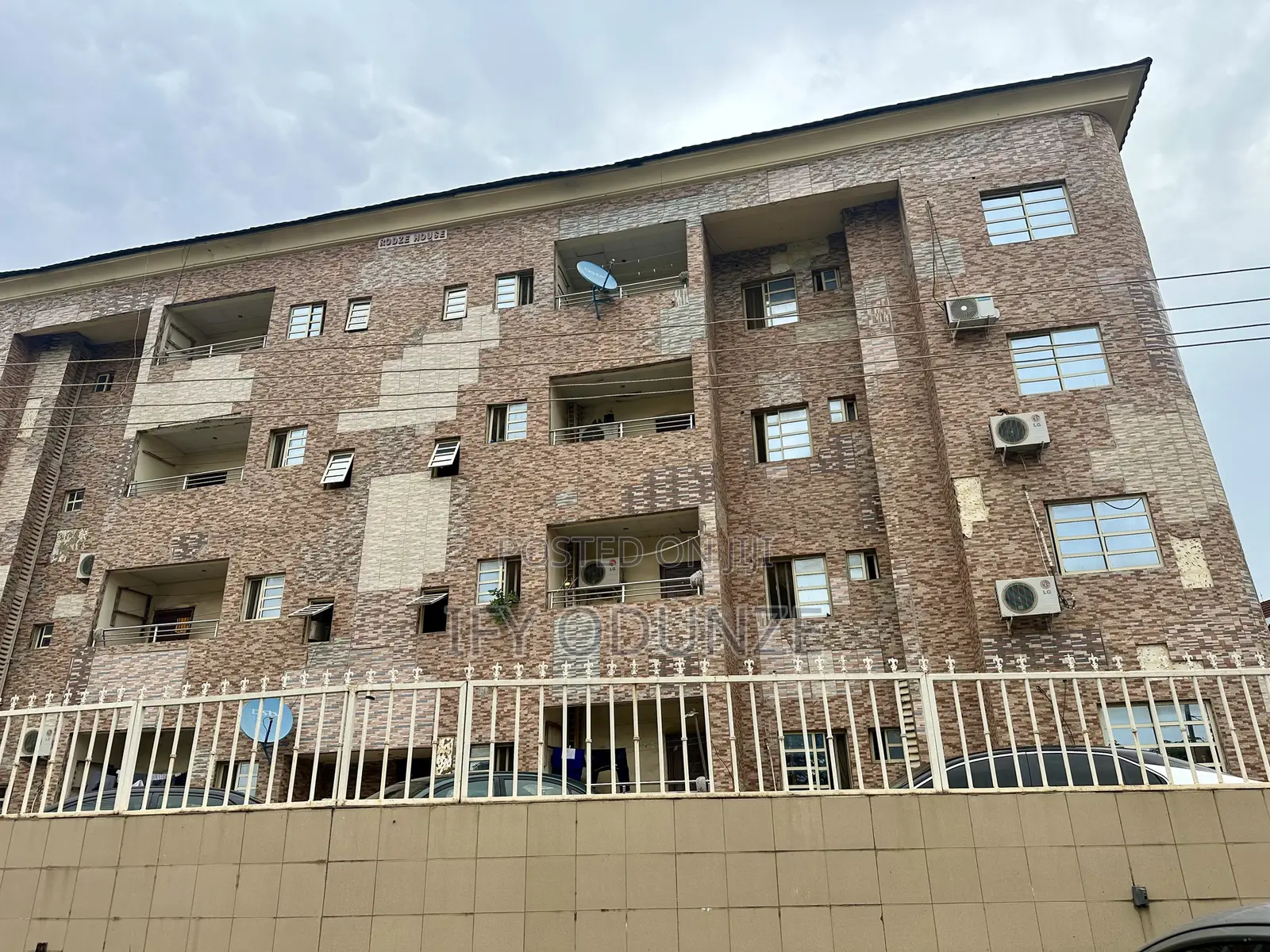 16bdrm Block of Flats in Rodze Suites, Wuse for sale in Wuse