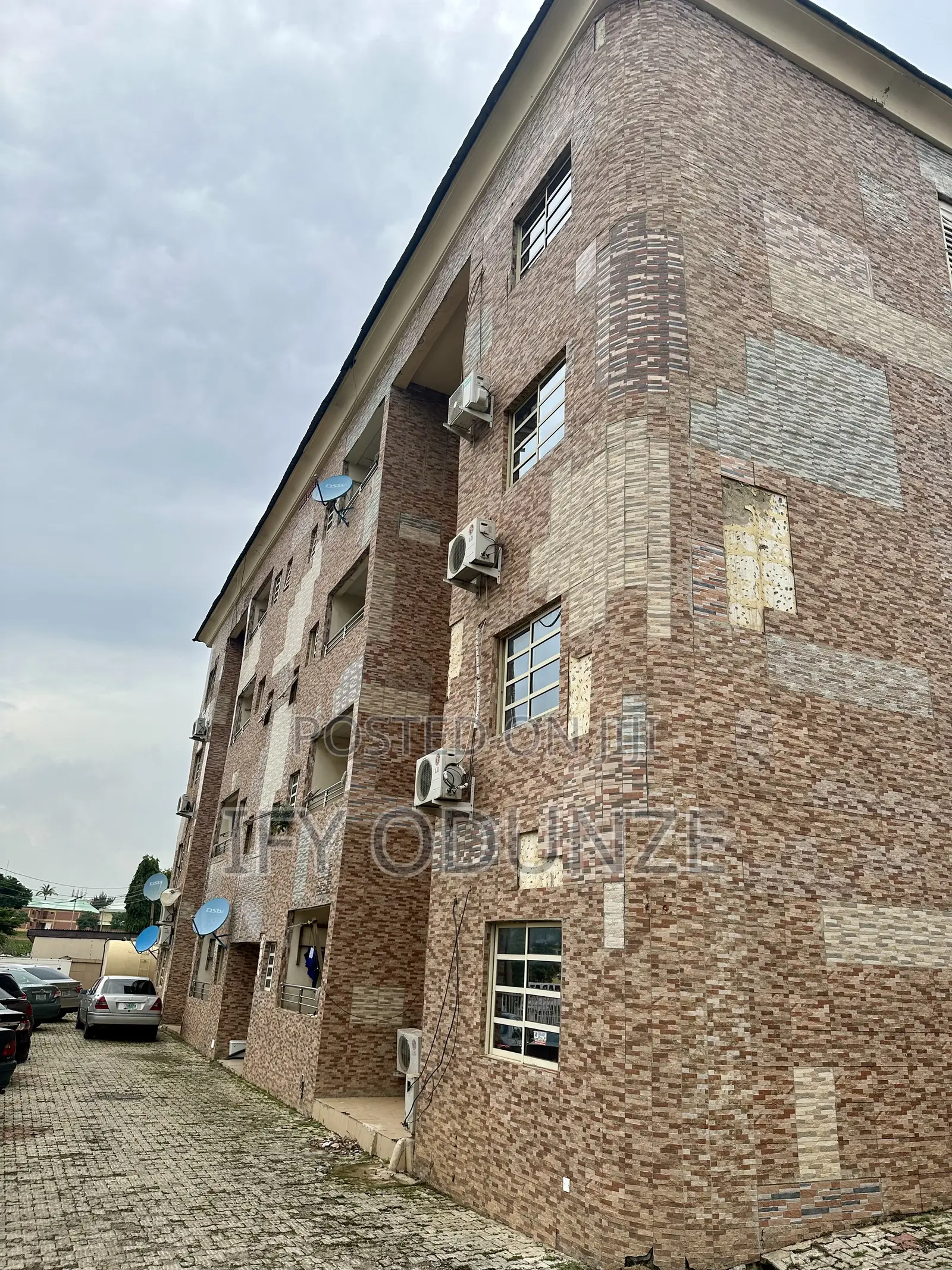 16bdrm Block of Flats in Rodze Suites, Wuse for sale in Wuse