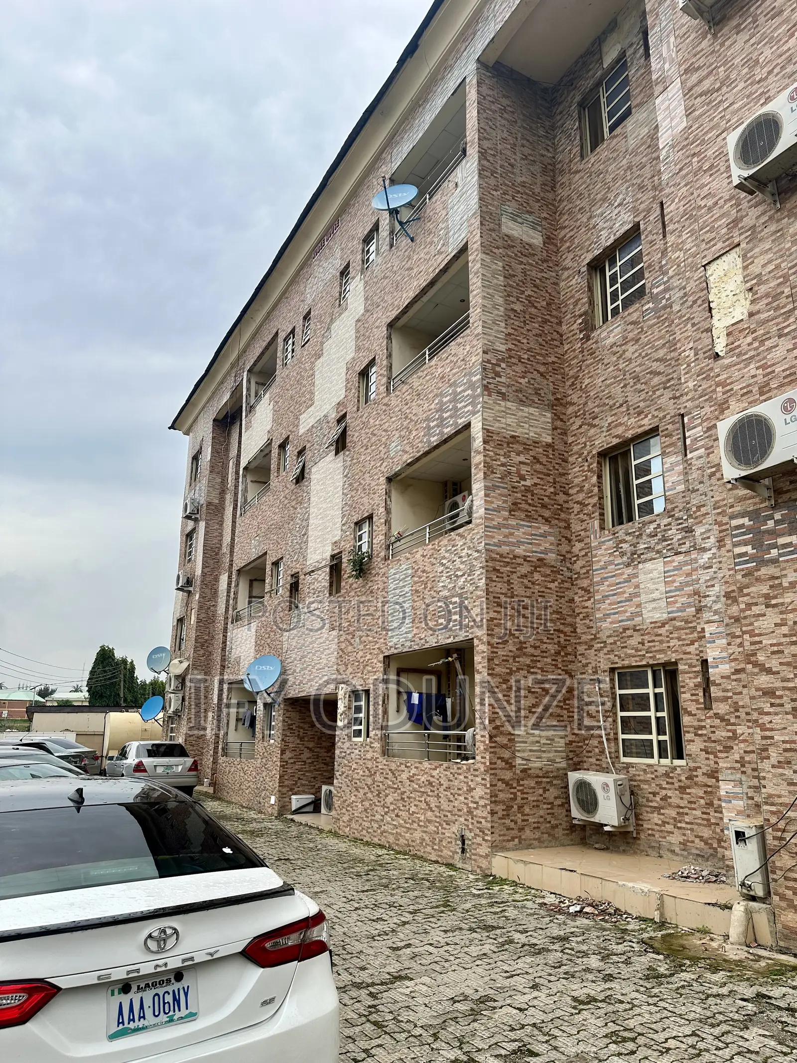 16bdrm Block of Flats in Rodze Suites, Wuse for sale in Wuse