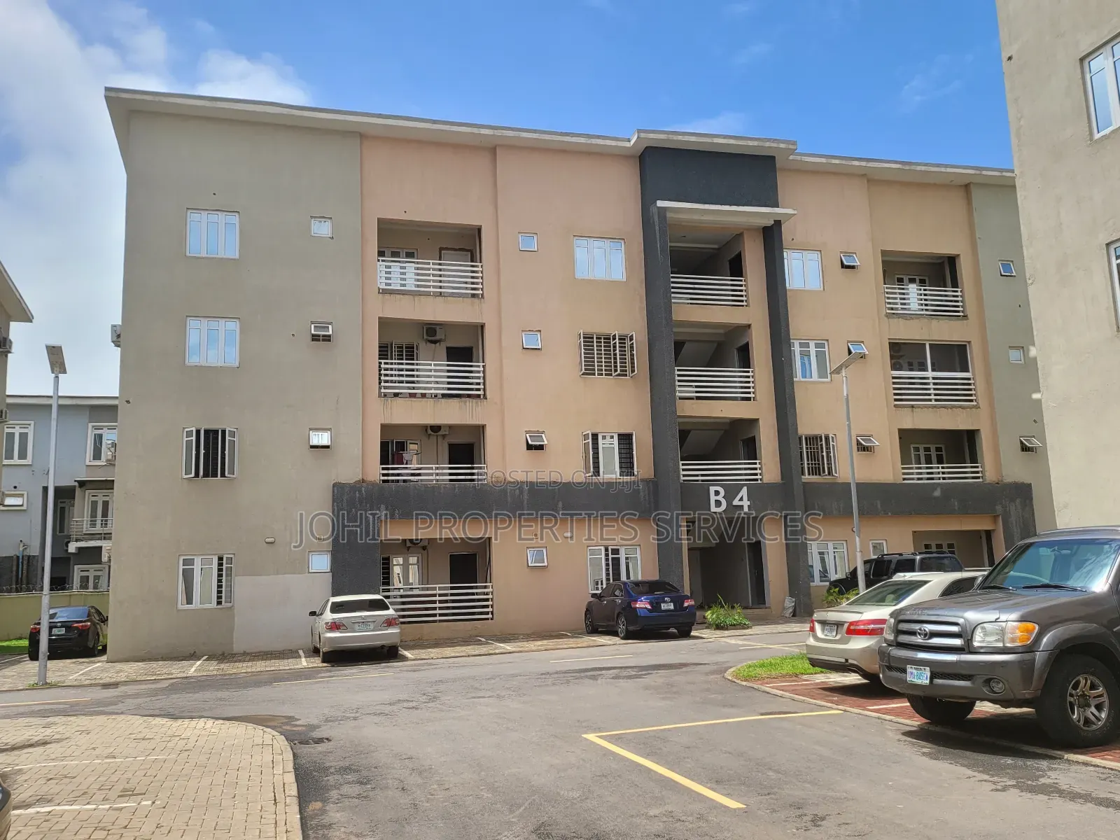 3bdrm Block of Flats in Wuye for sale in Wuye