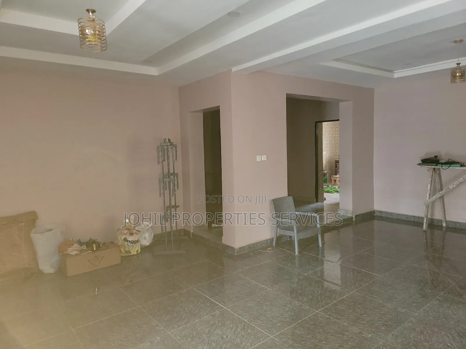 3bdrm Block of Flats in Wuye for sale in Wuye
