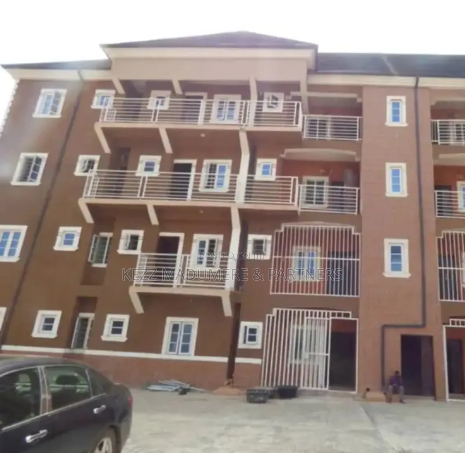 16bdrm Block of Flats in Owerri , Imo State for sale in Owerri