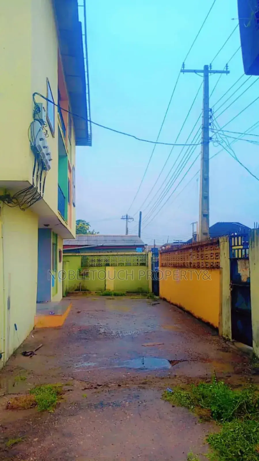 3bdrm Block of Flats in Egbeda Lagos for sale in Egbeda