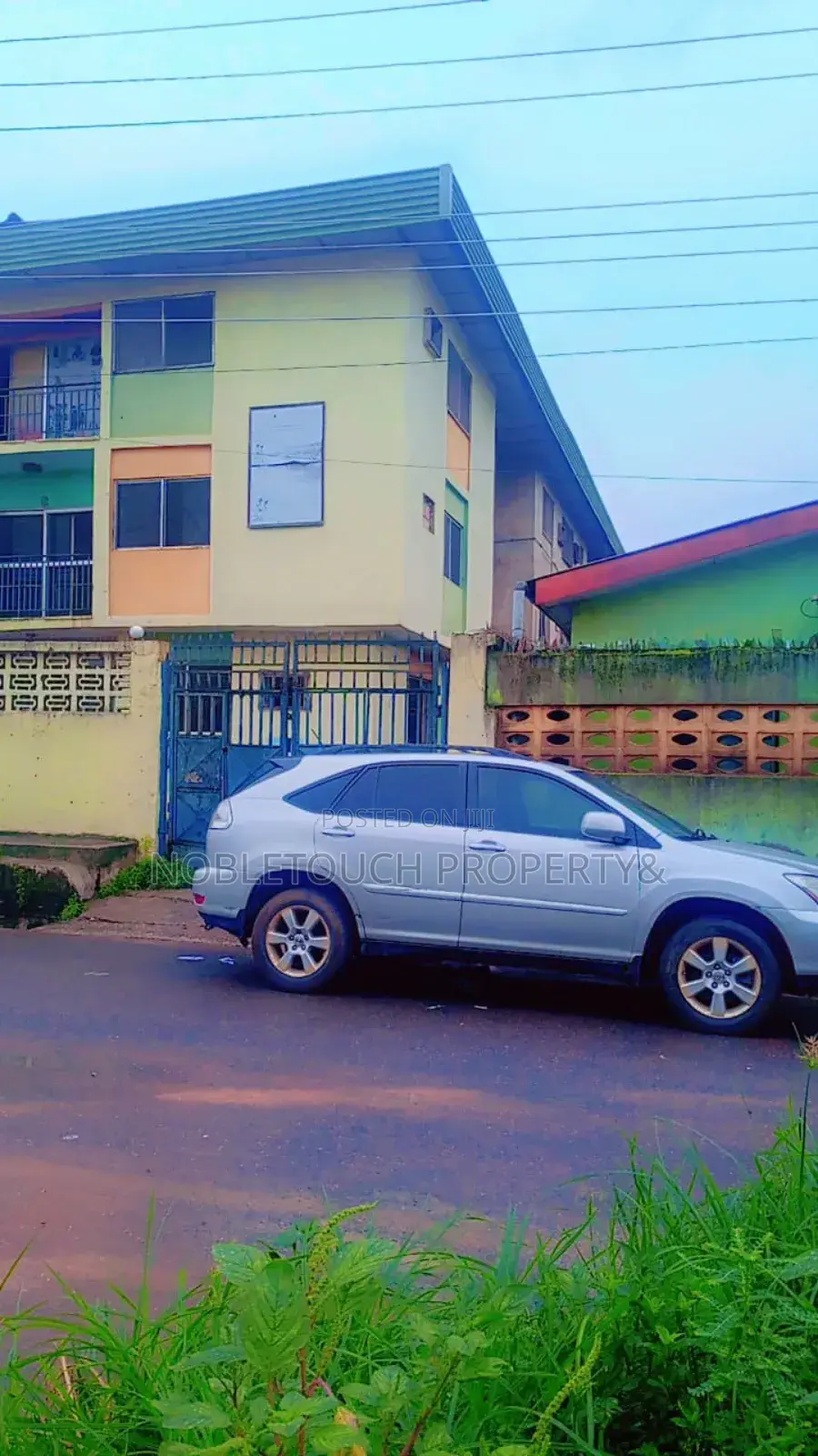 3bdrm Block of Flats in Egbeda Lagos for sale in Egbeda