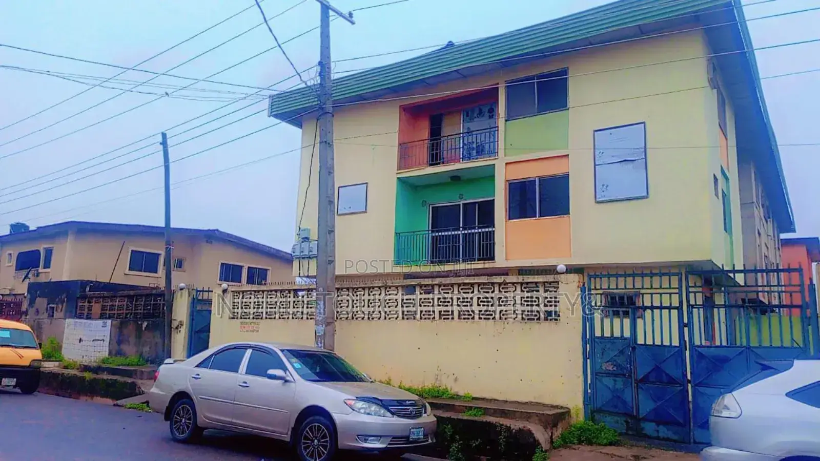 3bdrm Block of Flats in Egbeda Lagos for sale in Egbeda