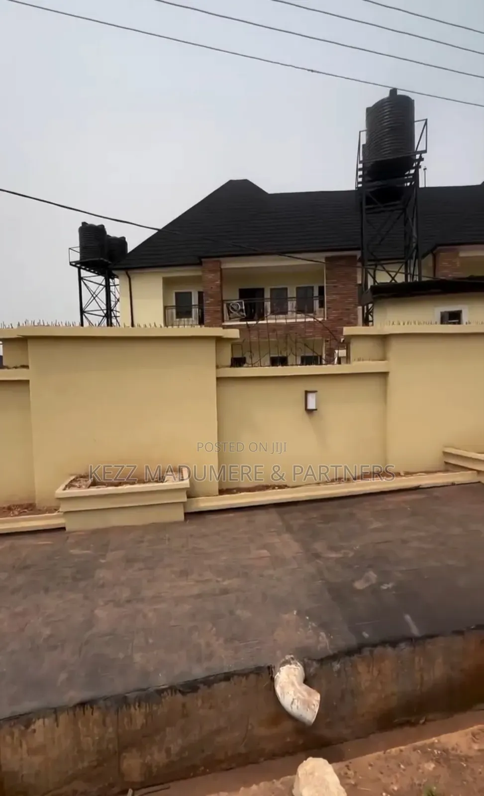 6bdrm Duplex in Thinker'S Corner , for sale in Enugu