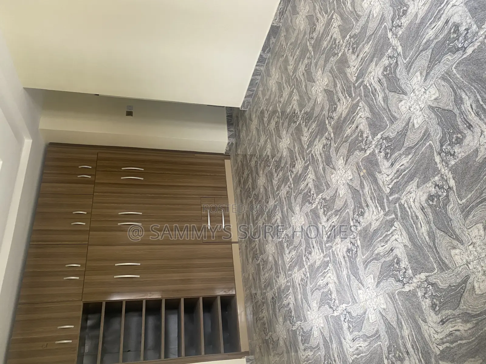 3bdrm Block of Flats in Jahi Gilmore for rent in Jahi
