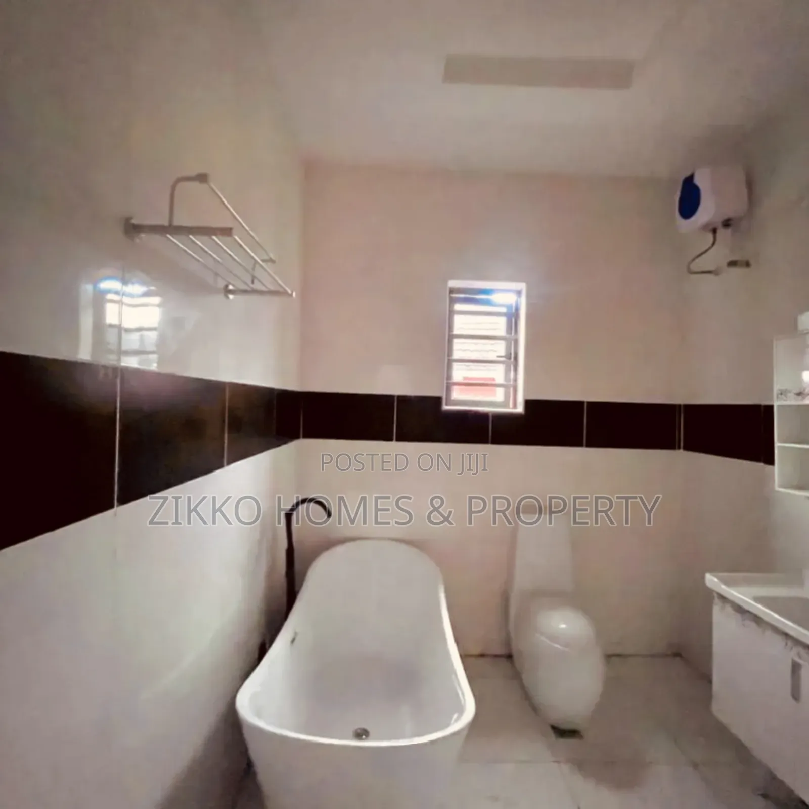 4bdrm Duplex in Ikota for sale in Ikota