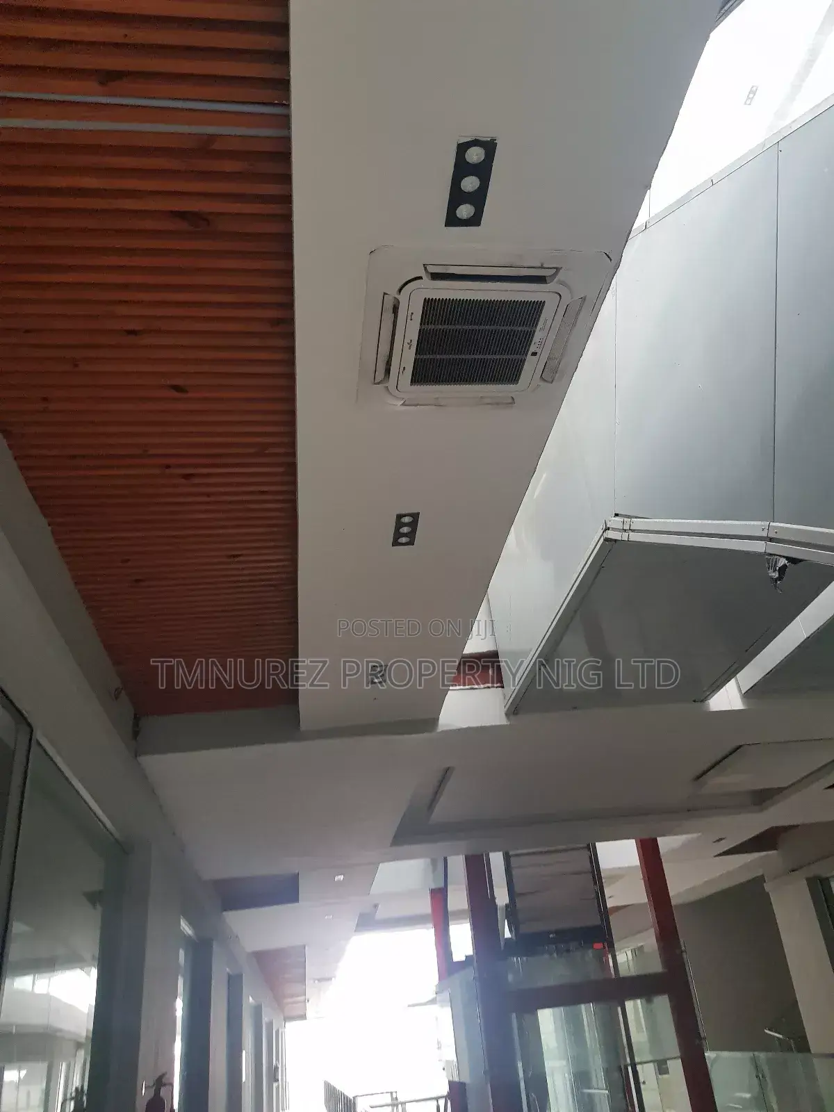 Shop Office Space,Showroom for Rent Lekki in Lekki Phase 1