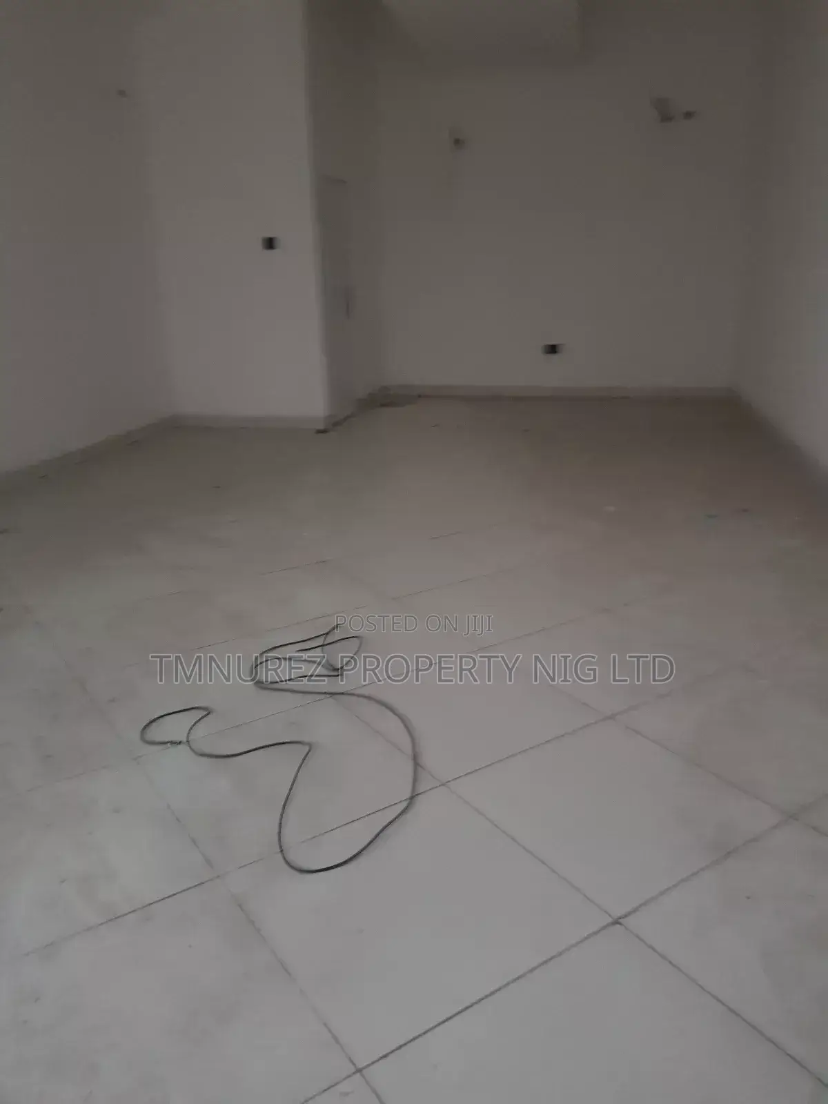 Shop Office Space,Showroom for Rent Lekki in Lekki Phase 1