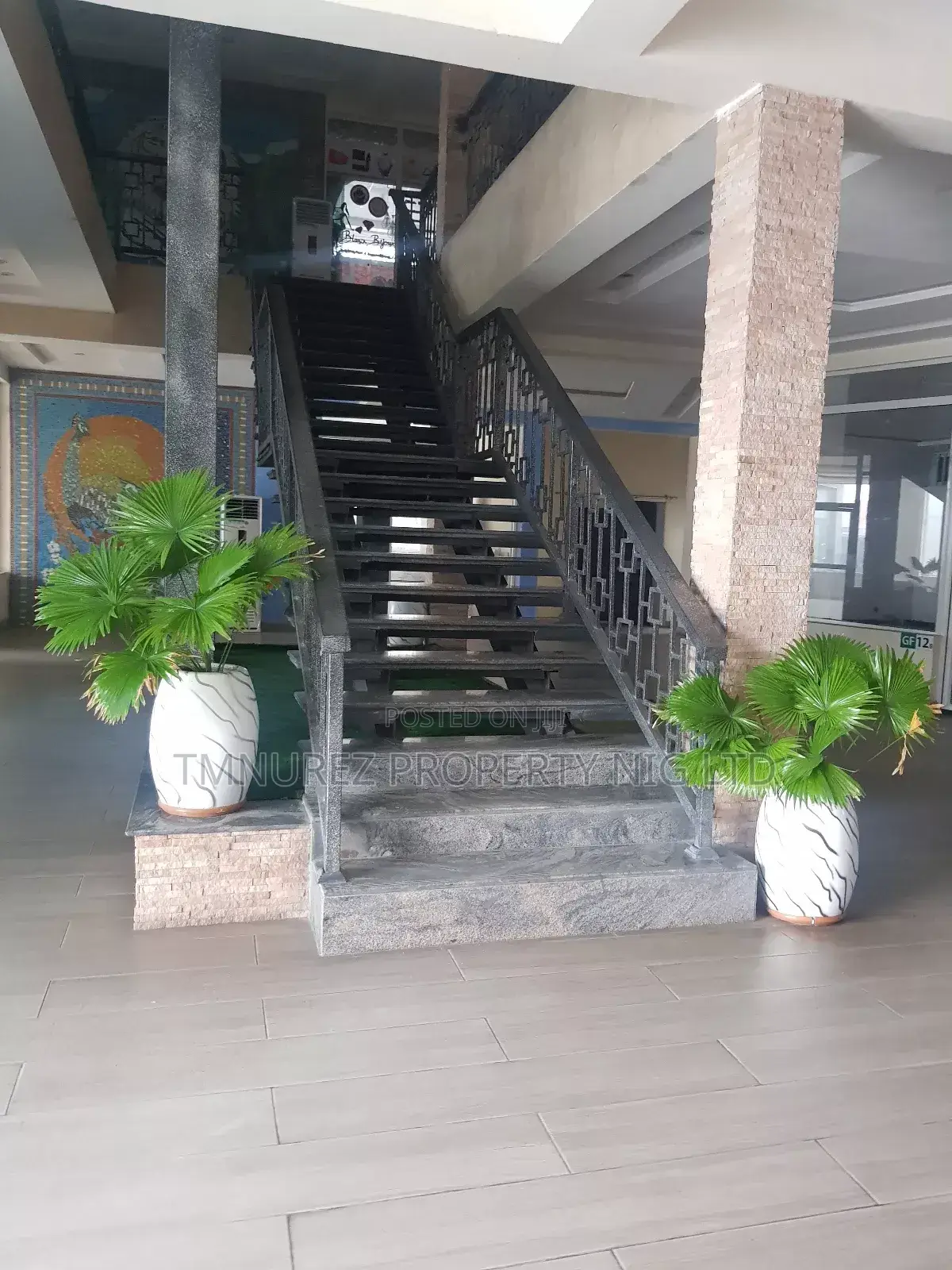 30 SQM Shop,Office Space for Rent,At Lekki Phase1 in Lekki Phase 1