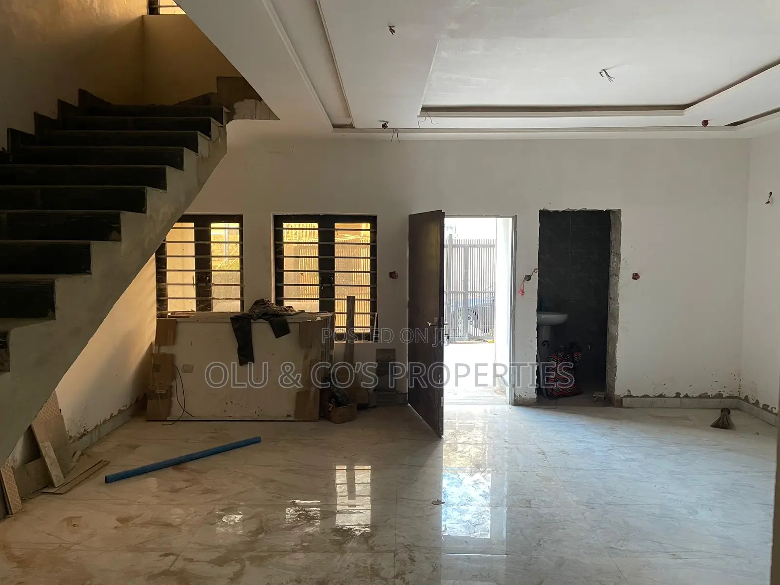 4bdrm Townhouse/Terrace in Palm Heights Estate, Lugbe District in Lugbe District