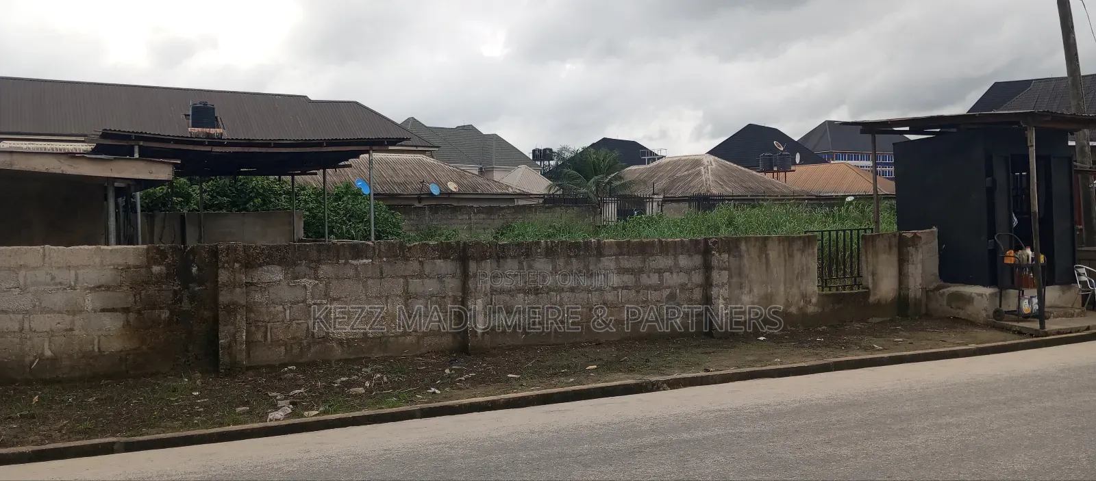For Sale : Cornerpiece 2 Plots Off Sars Road in Obio-Akpor