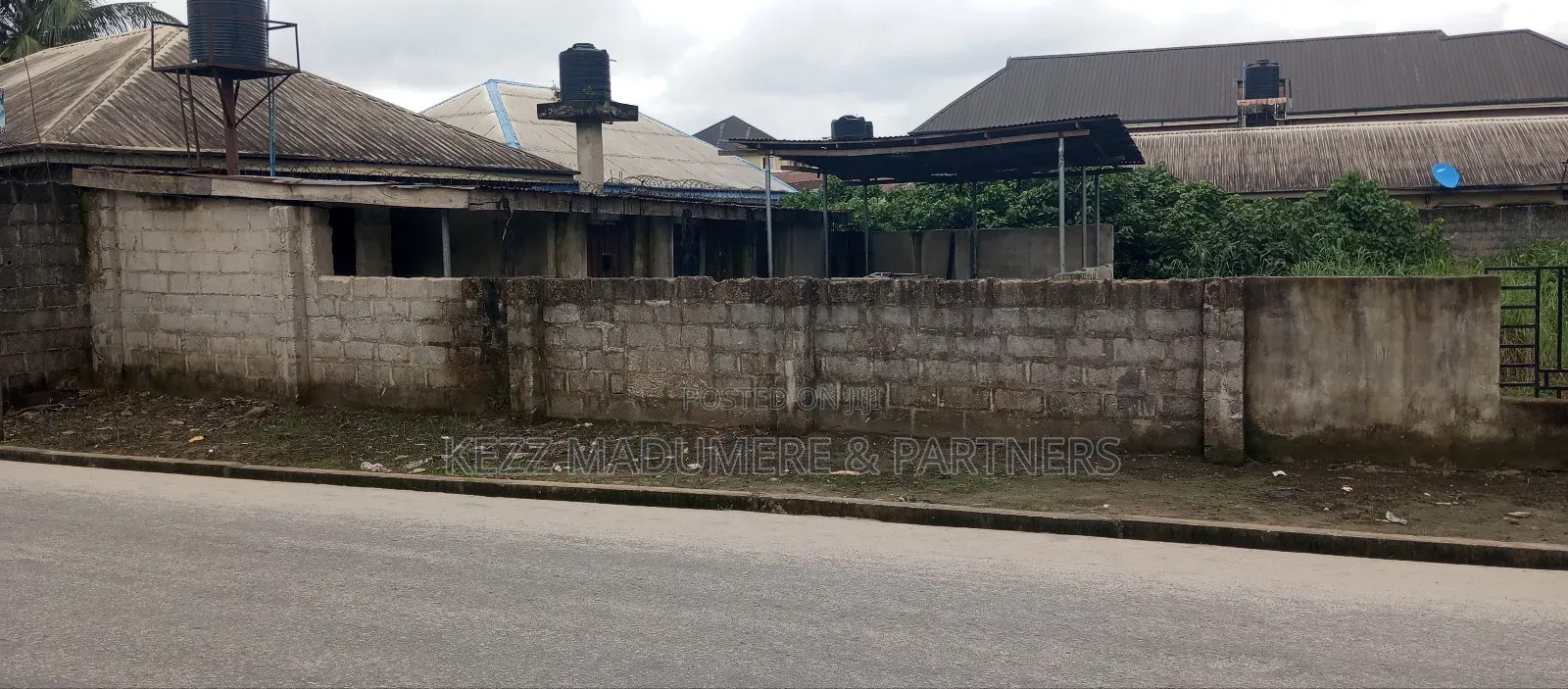 For Sale : Cornerpiece 2 Plots Off Sars Road in Obio-Akpor