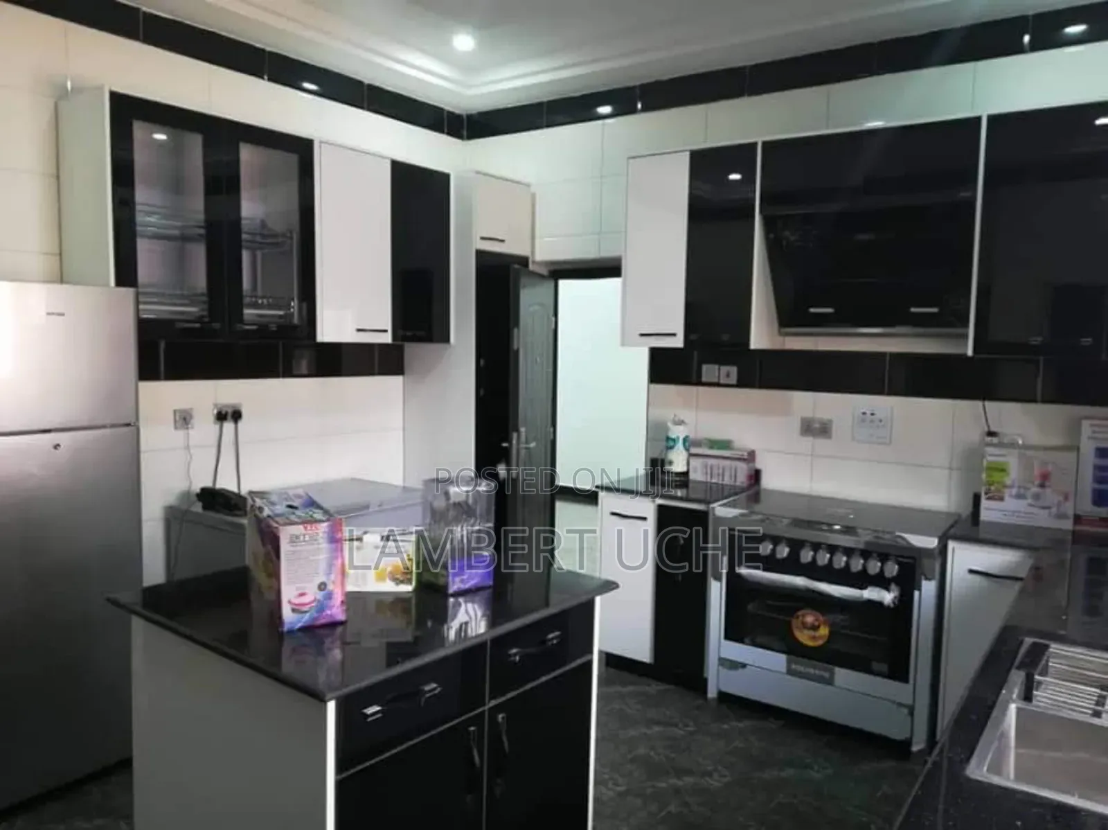 Furnished 8bdrm Duplex in Kubwa for sale in Kubwa