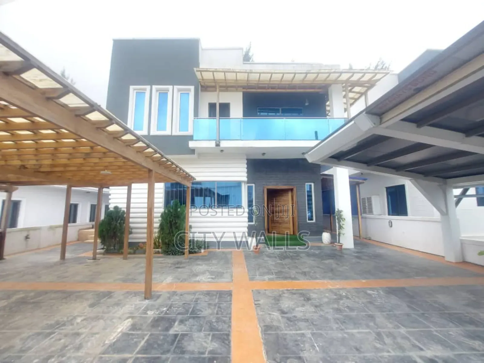 5bdrm Duplex in Richmond Estate, Ikota for rent in Ikota