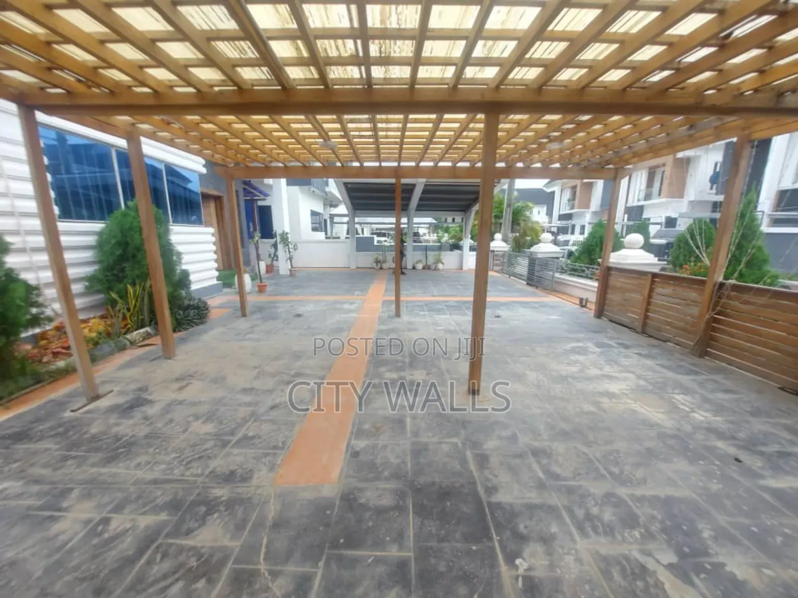 5bdrm Duplex in Richmond Estate, Ikota for rent in Ikota