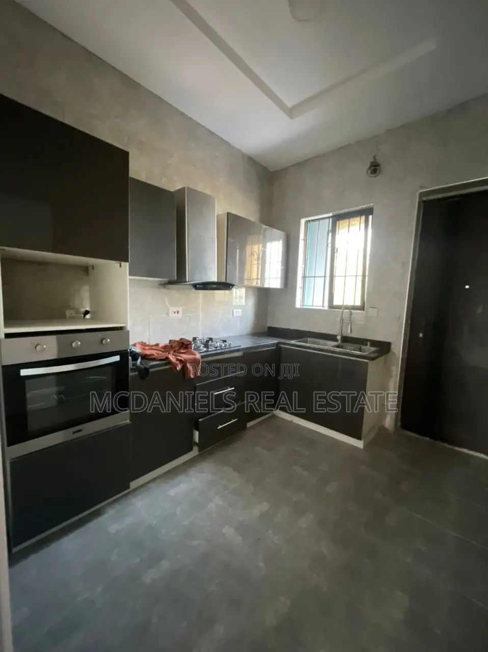 4bdrm Apartment in Victoria Island Extension for sale in Victoria Island Extension