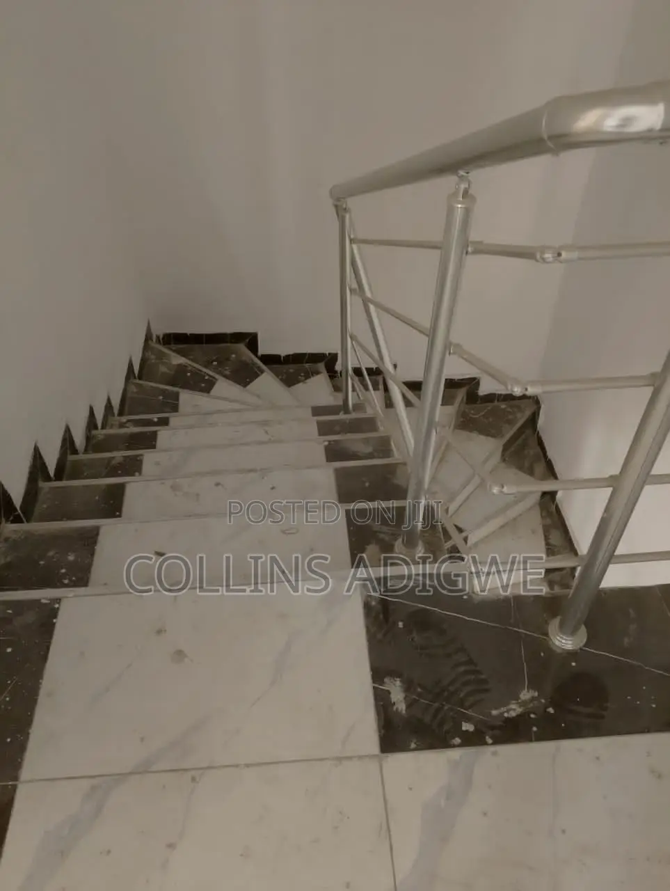 4bdrm Duplex in Thomas Estate for sale in Thomas Estate