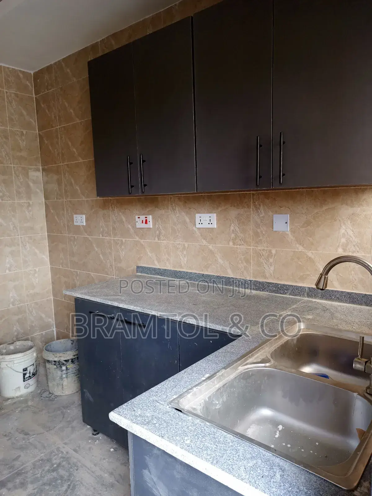 2bdrm Block of Flats in Life Camp for rent in Life Camp