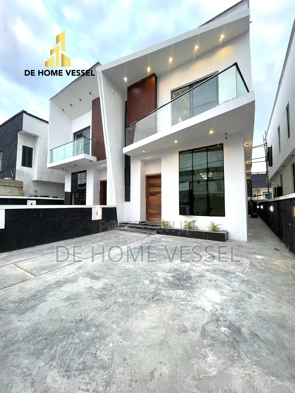4bdrm Duplex in Lekki for sale in Lekki