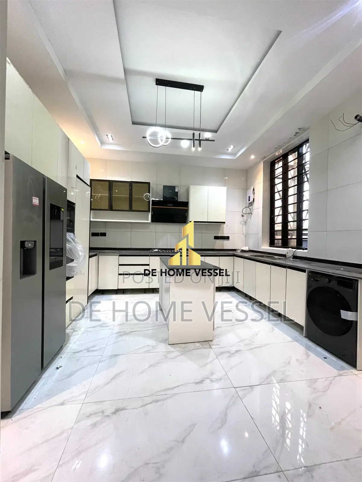 5bdrm Duplex in Lekki for sale in Lekki