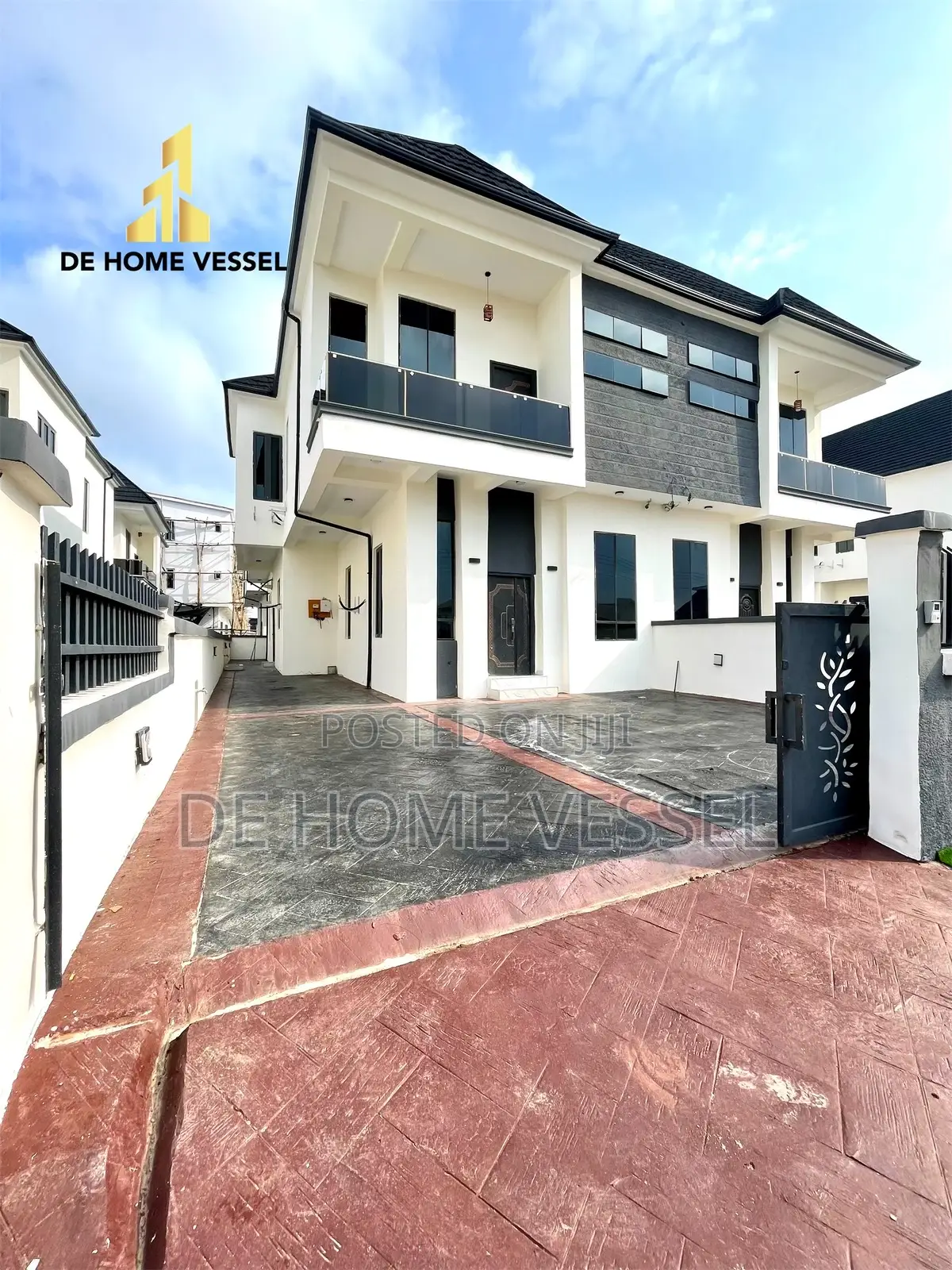 4bdrm Duplex in Lekki for sale in Lekki