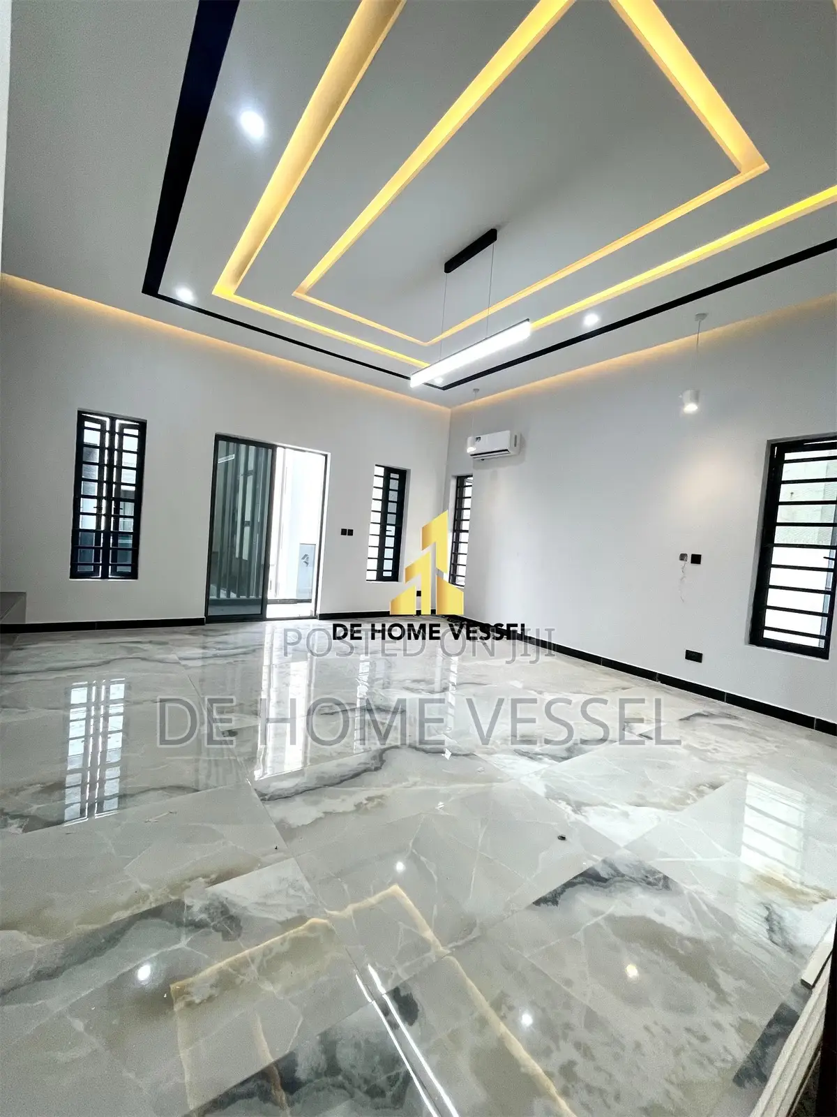 5bdrm Duplex in Lekki for sale in Lekki
