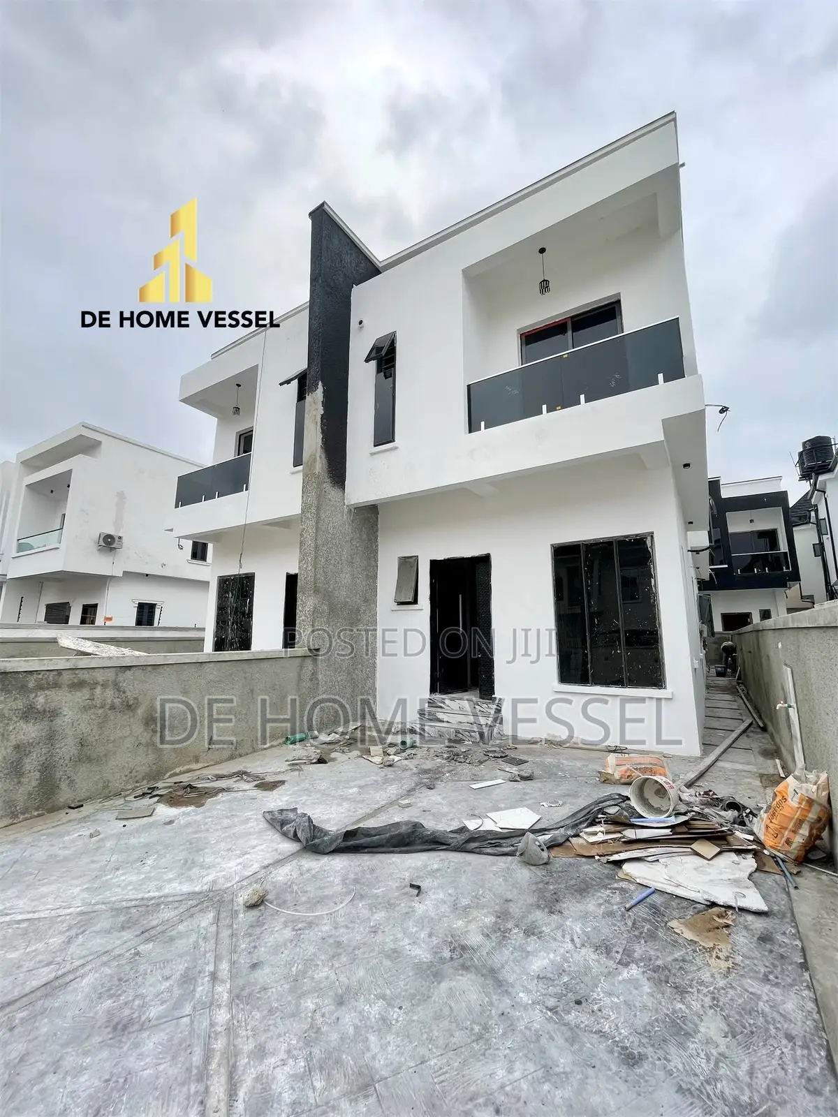 4bdrm Duplex in Lekki for sale in Lekki