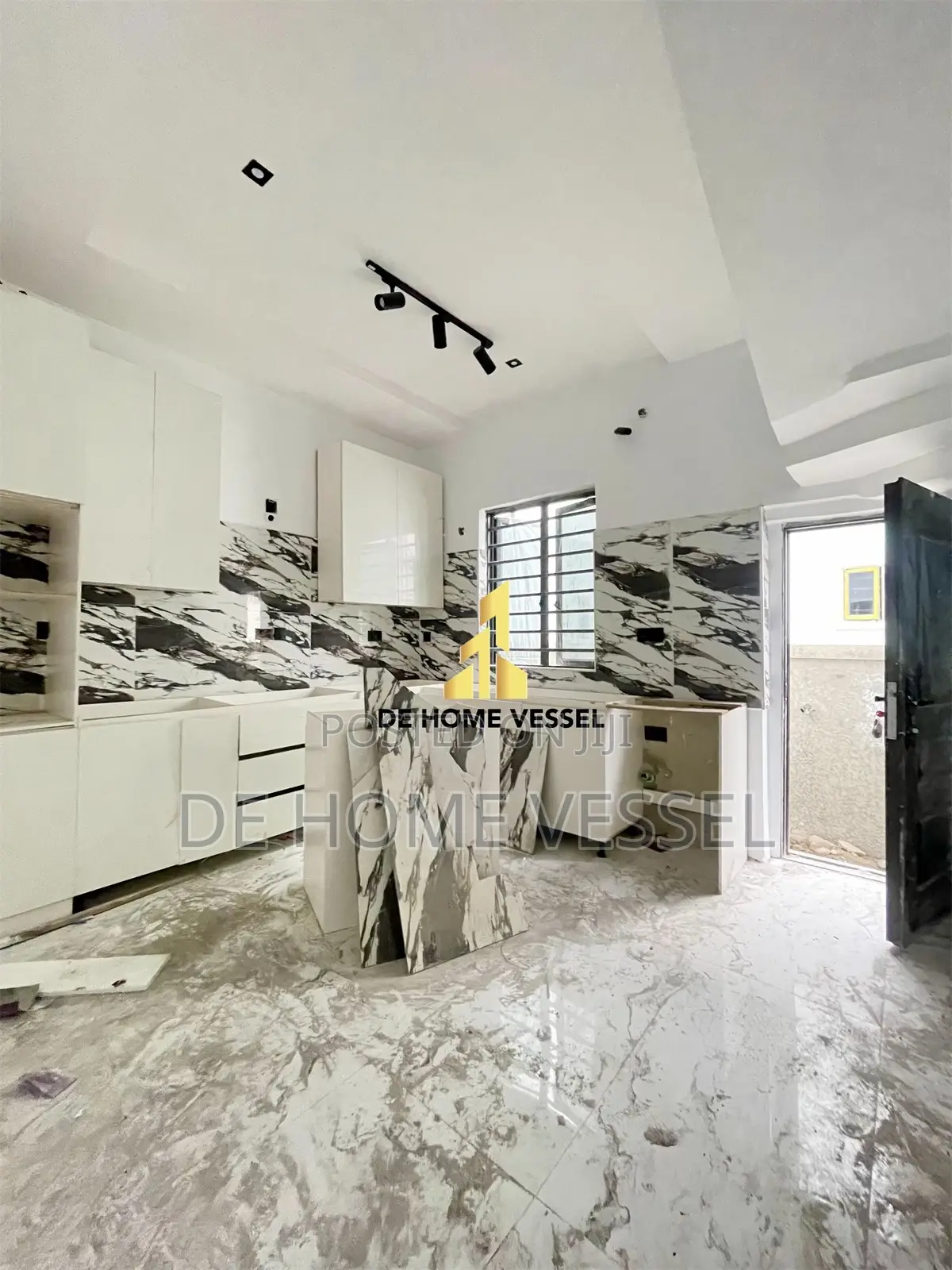 4bdrm Duplex in Lekki for sale in Lekki
