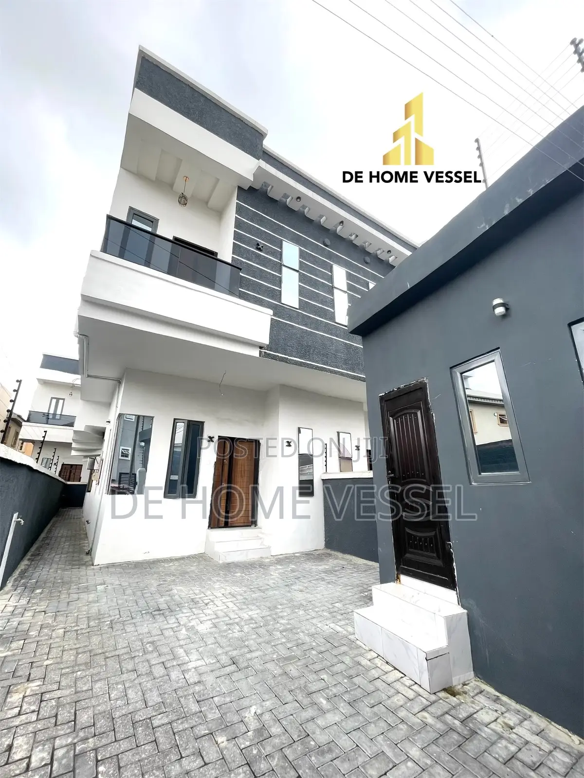 4bdrm Duplex in Lekki for sale in Lekki