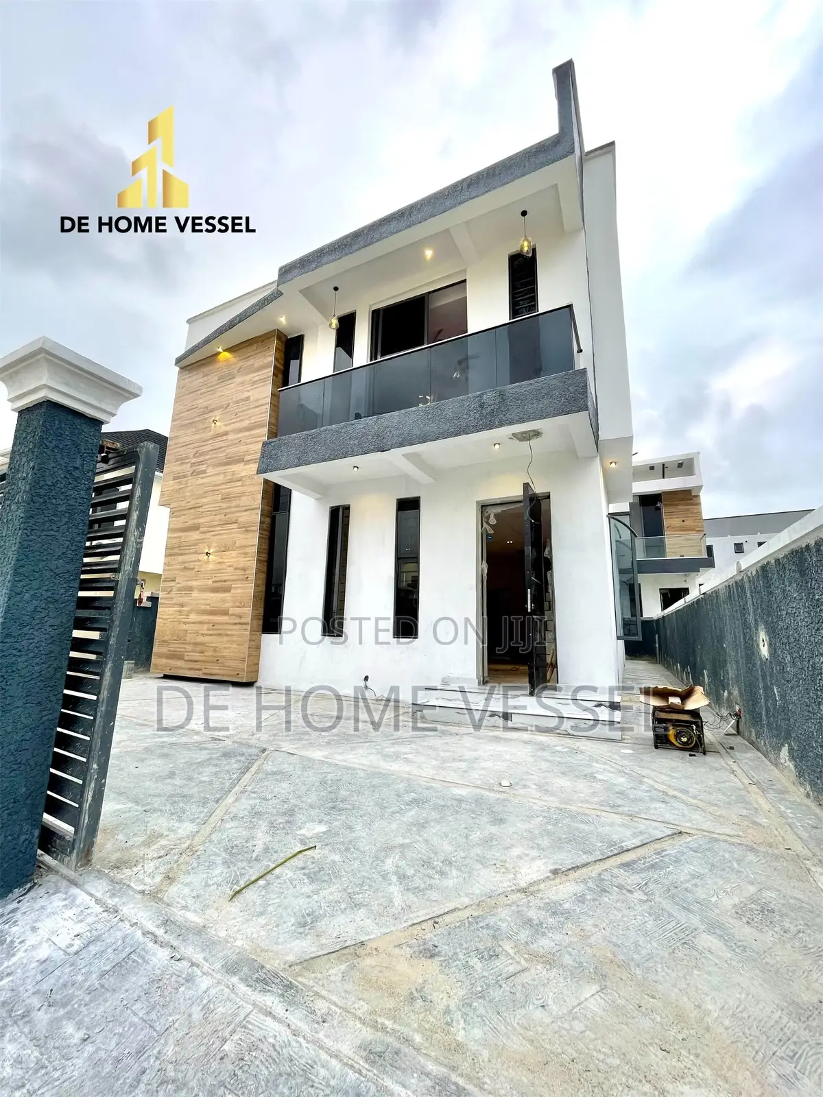 5bdrm Duplex in Lekki for sale in Lekki
