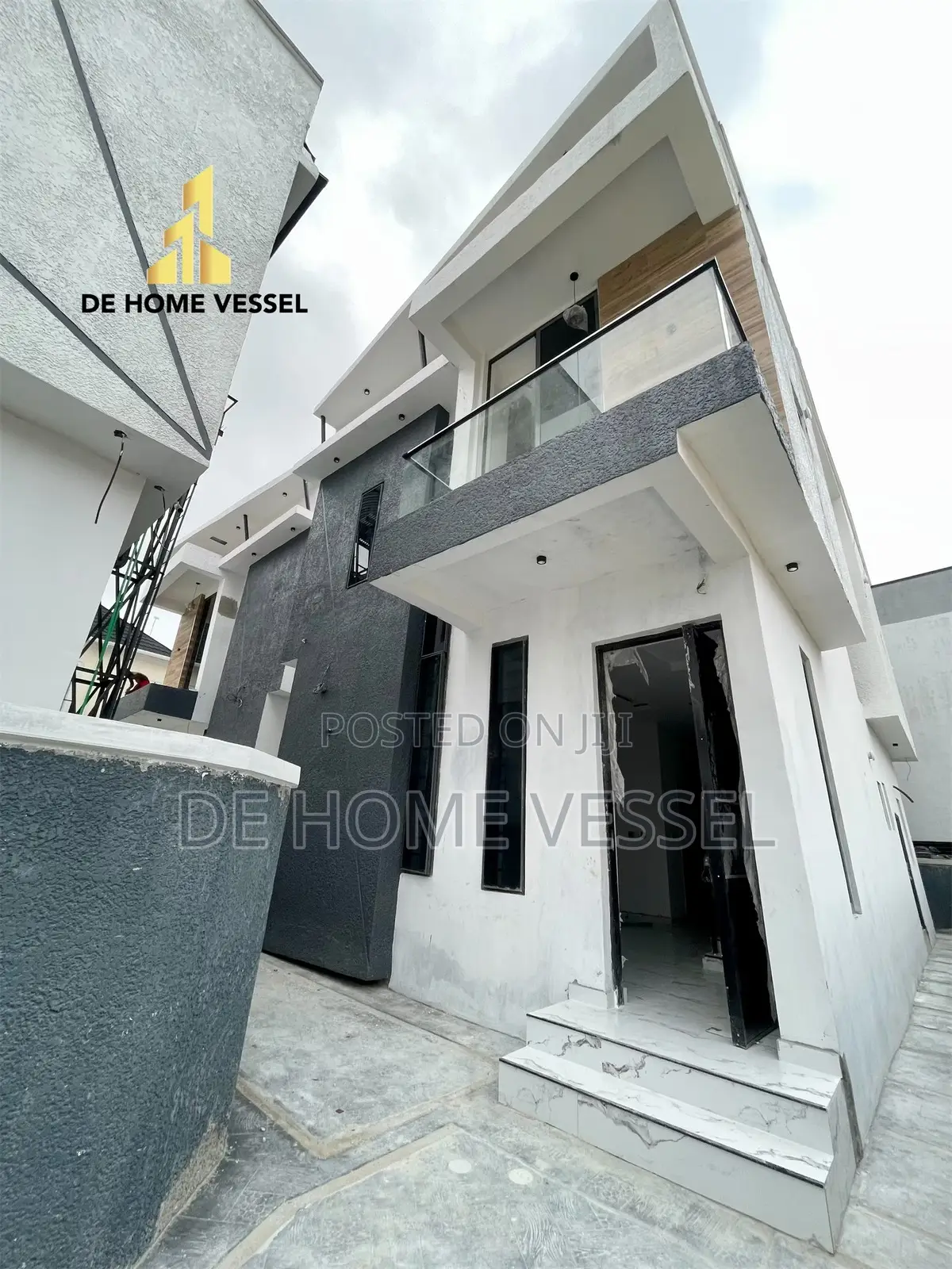 4bdrm Duplex in Lekki for sale in Lekki